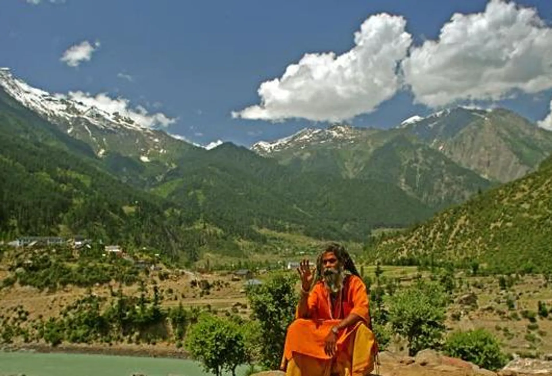 Капитал - Пакистан приостановил торговлю с Индией из-за ситуации с Кашмиром