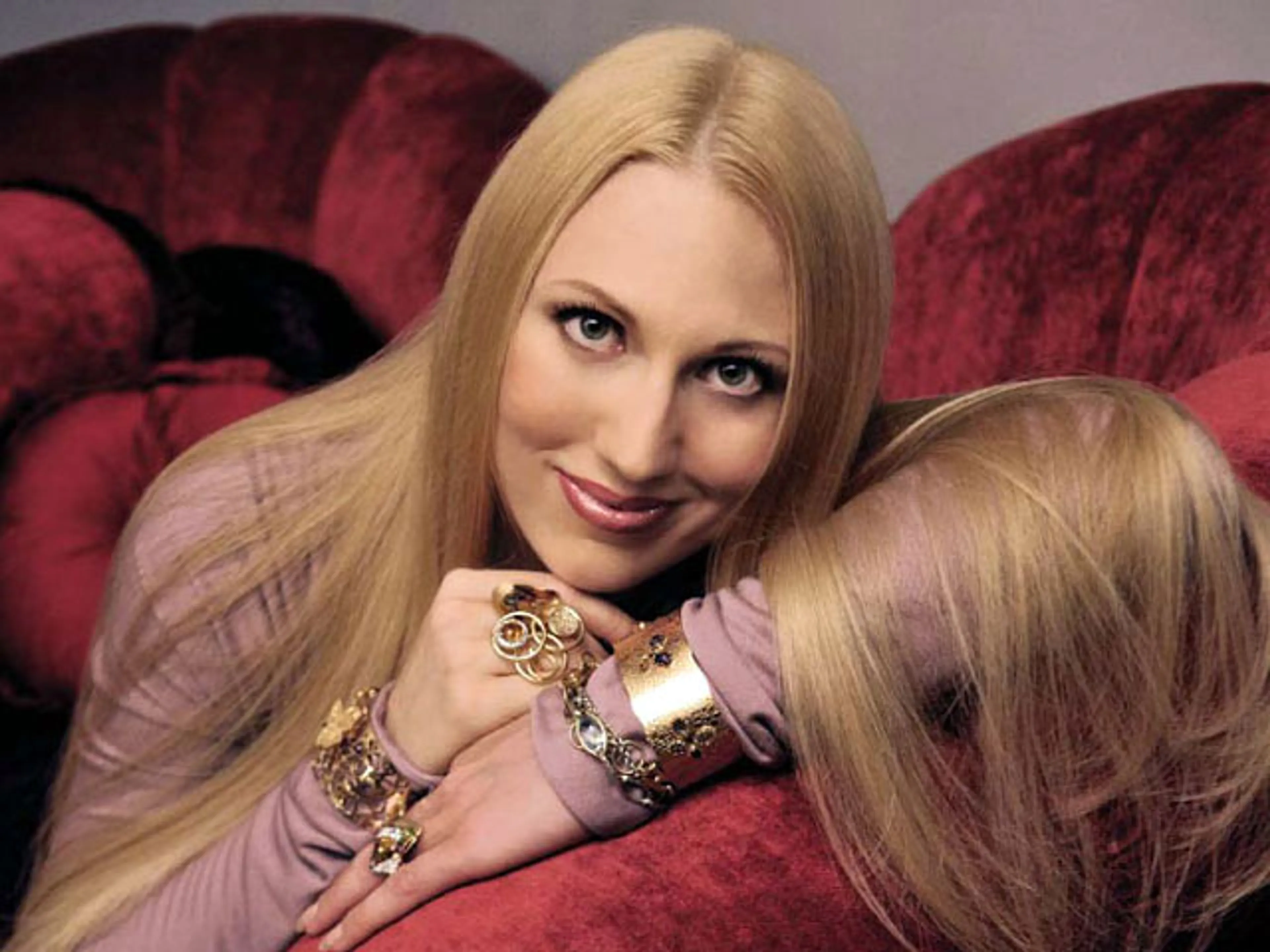 Капитал - Антонине Бабосюк вернули 1,5 тонны золотых украшений