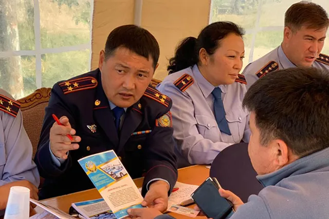 В Алматинской области проходит акция «Приемная на дороге»
