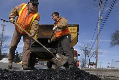 Новые технологии помогли сэкономить на ремонте дорог в ЗКО