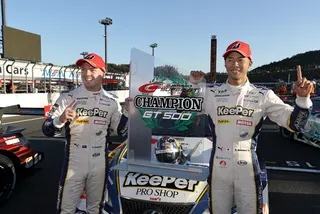 Капитал - Motul празднует успех в Чемпионате Super GT!