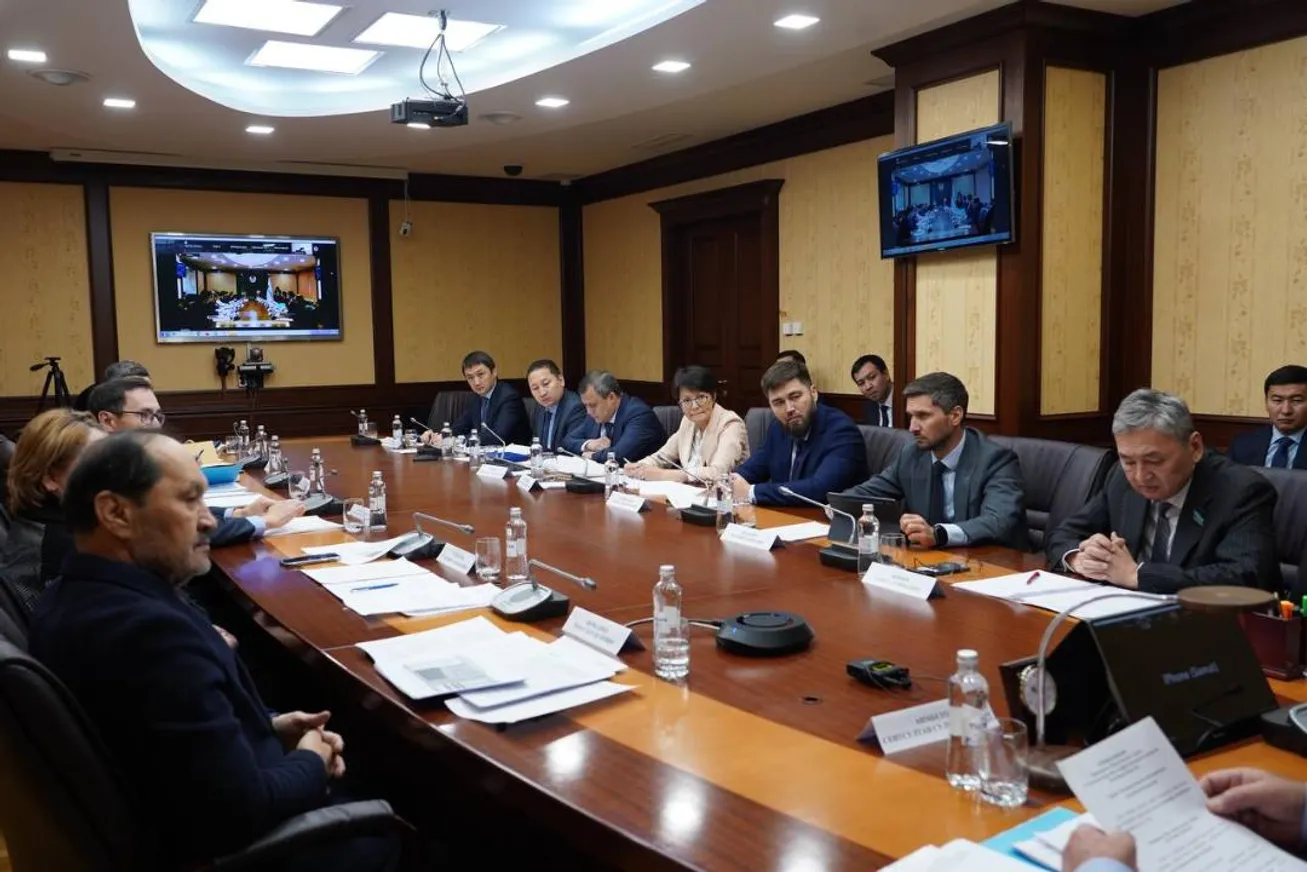 Субсидирование общественного транспорта обсудили в МИИР - фото kapital.kz