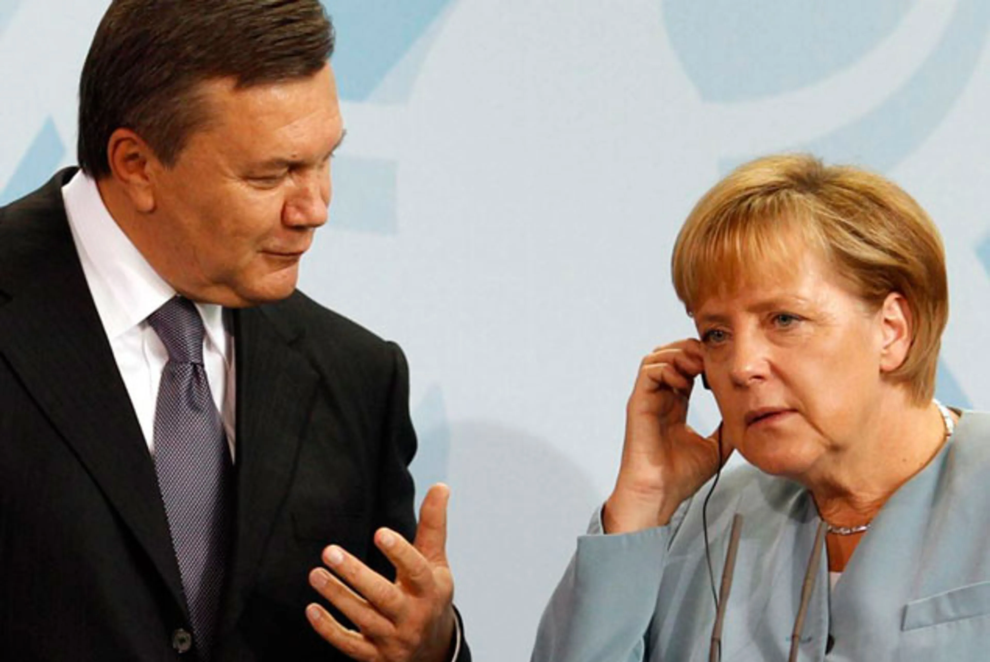 Капитал - Лидеры ЕС не смогли убедить Януковича подписать соглашение