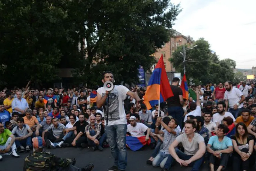 Капитал - В Ереване прошла акция протеста