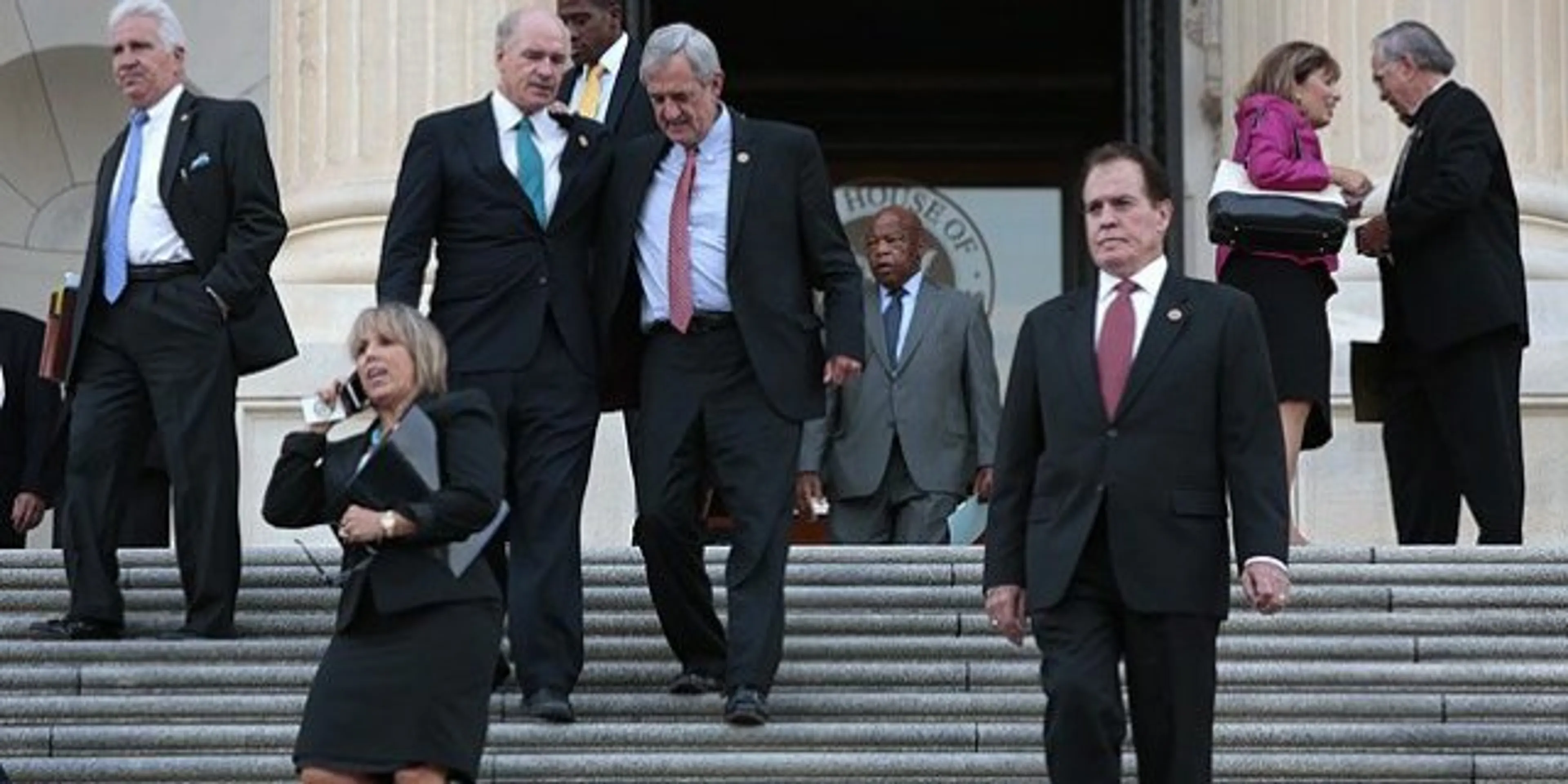 Капитал - Белый дом запретил конгрессменам совершать поездки без его согласия