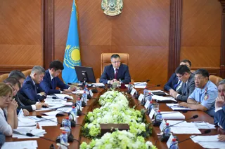 Капитал - В ЮКО вновь уточняют источники уплаты налогов