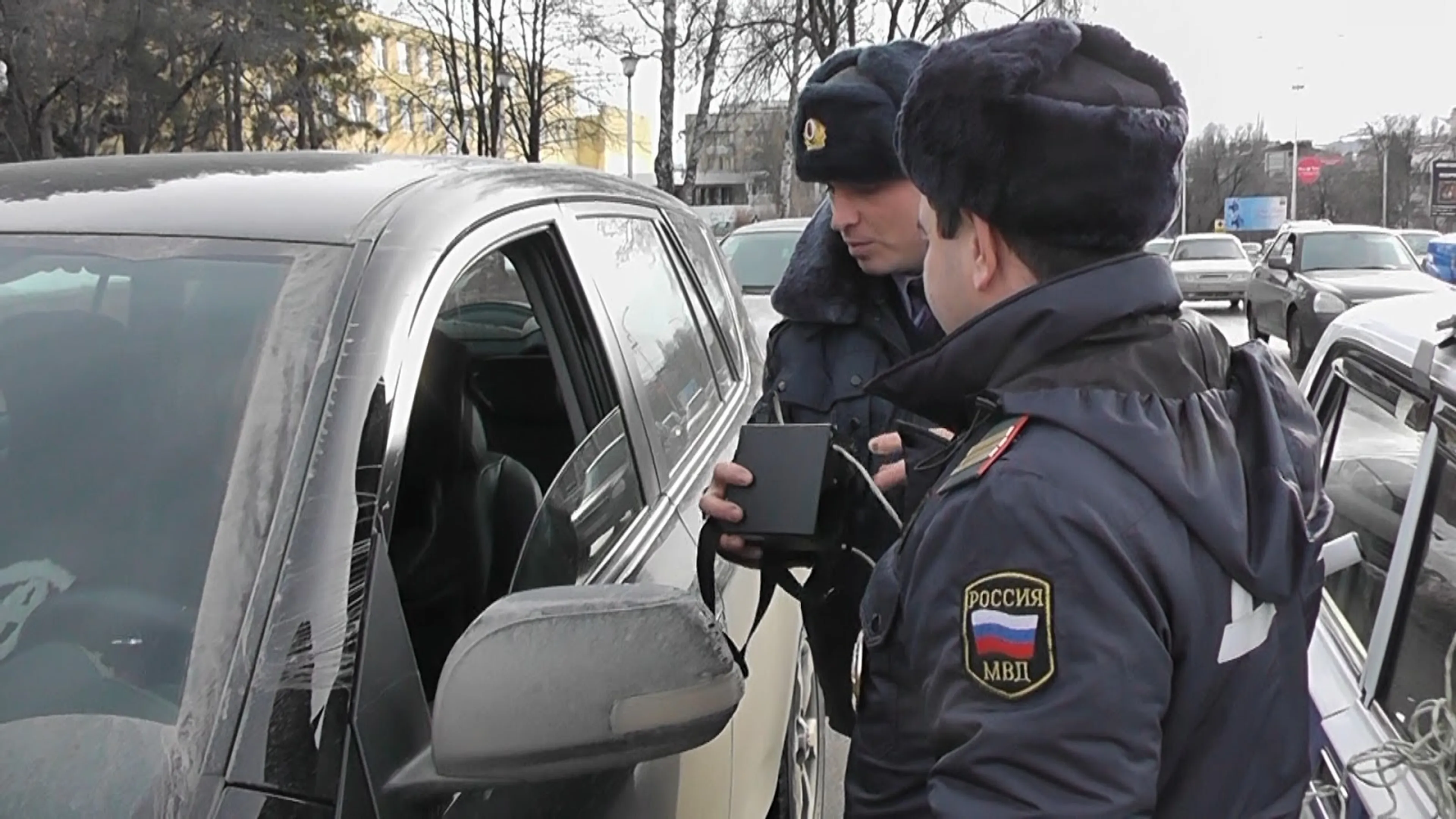 Капитал - Таможенник РК числится в розыске в России