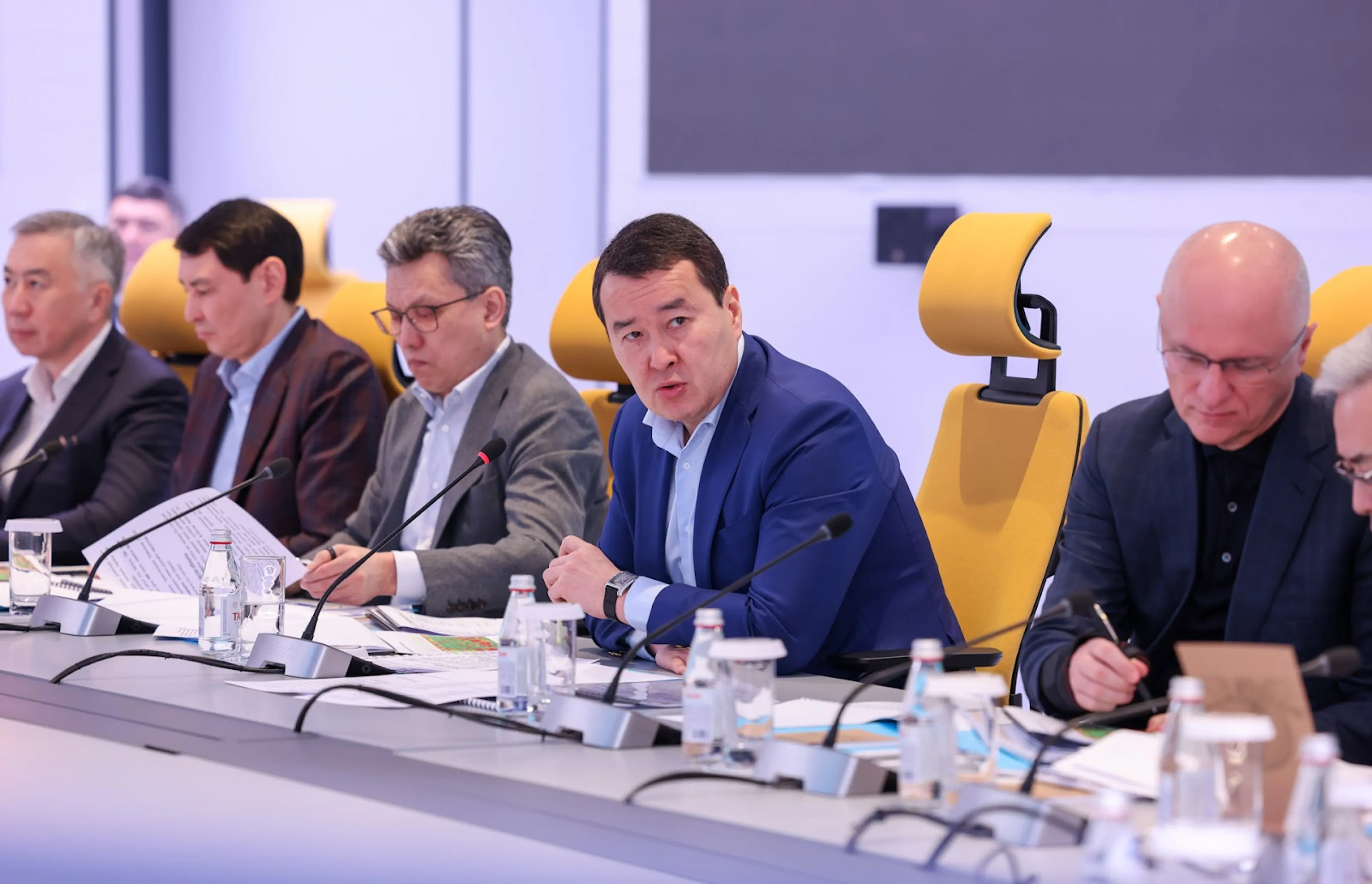 Капитал - Вопросы сдерживания роста цен на продукты имеют первоочередное значение — Алихан Смаилов