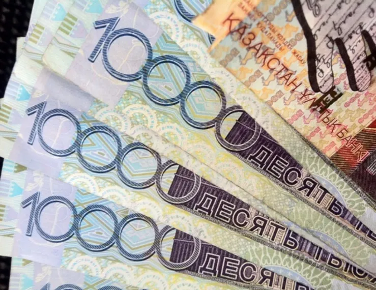 Капитал - Казахстанцы по-прежнему предпочитают наличные