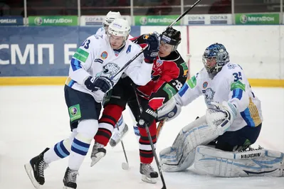 «Барыс» уступил новокузнецкому «Металлургу»