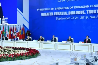 Капитал - Елбасы предложил создать единый список экстремистских организаций