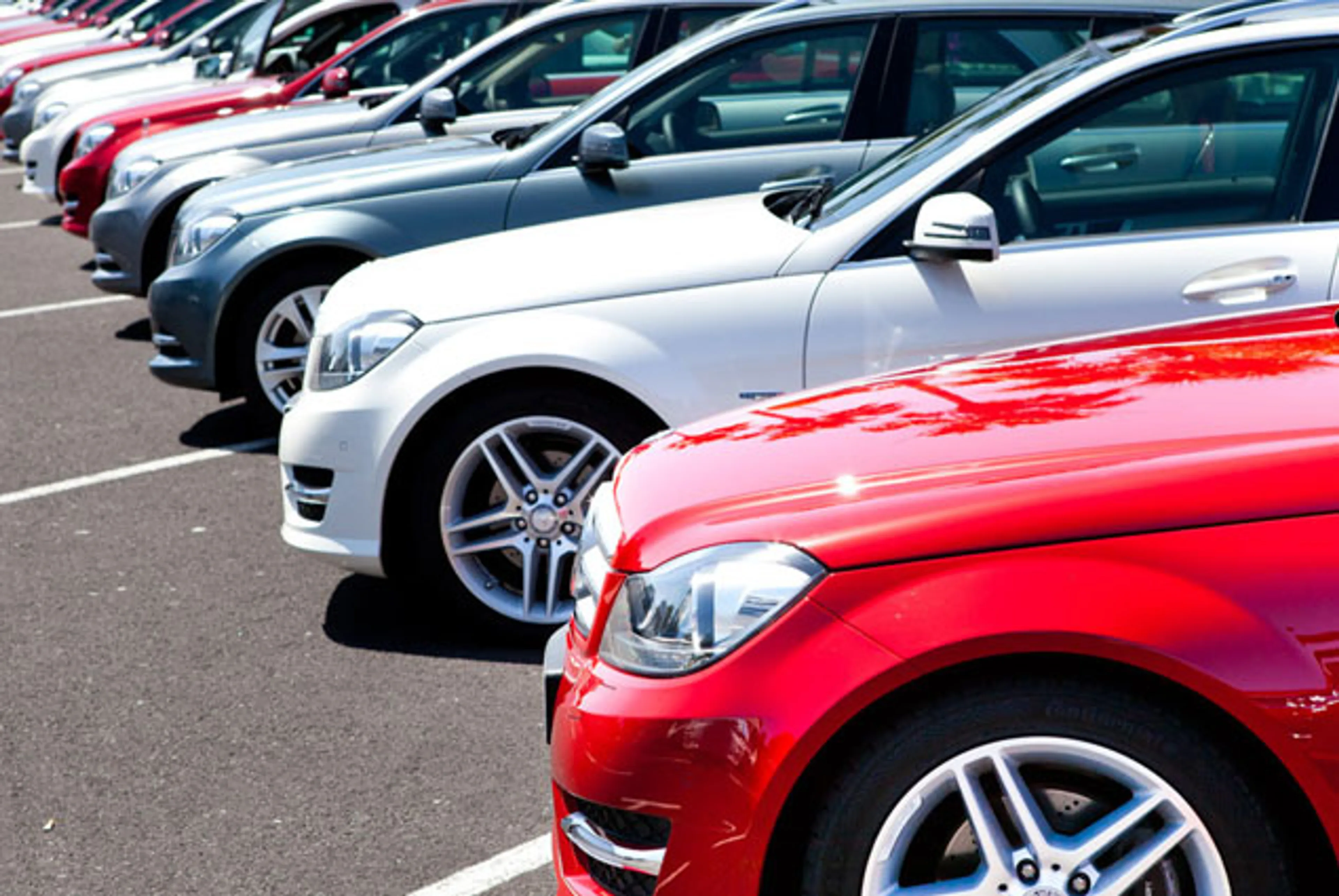 Капитал - Автоконцерны в России переписывают ценники