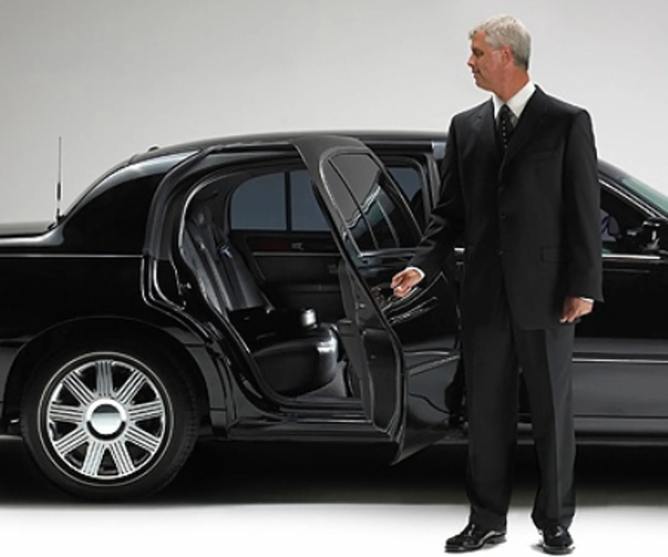 Опрос: У начальства должны быть привилегии - Image Kapital.kz