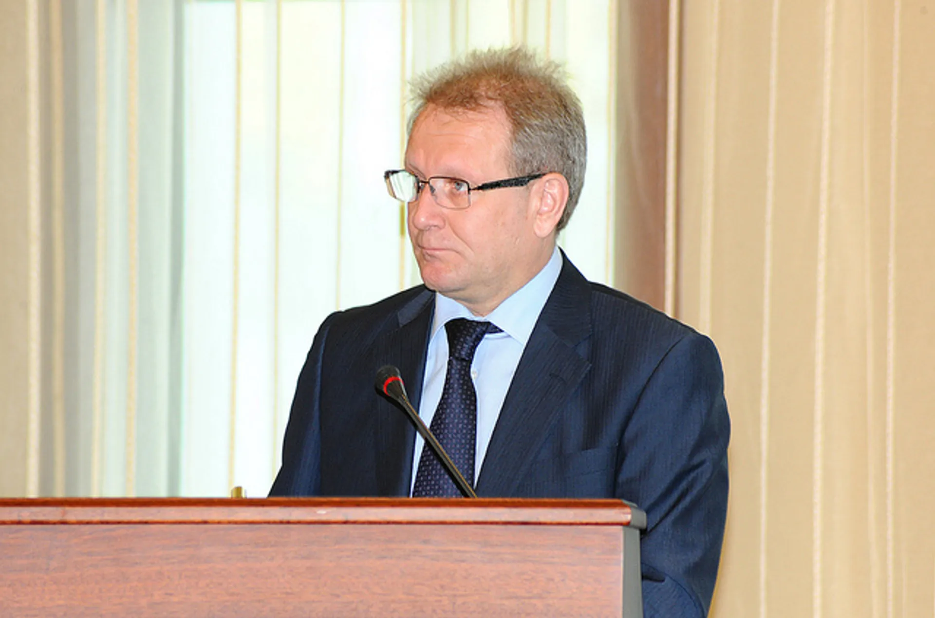 Капитал - Вице-министру Альберту Рау объявлен выговор