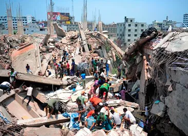 Названы причины обрушения фабрики в Бангладеш