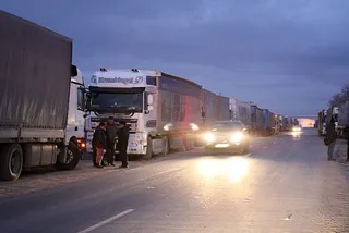 Капитал - В морском порту Актау скопилось 80 фур из Турции