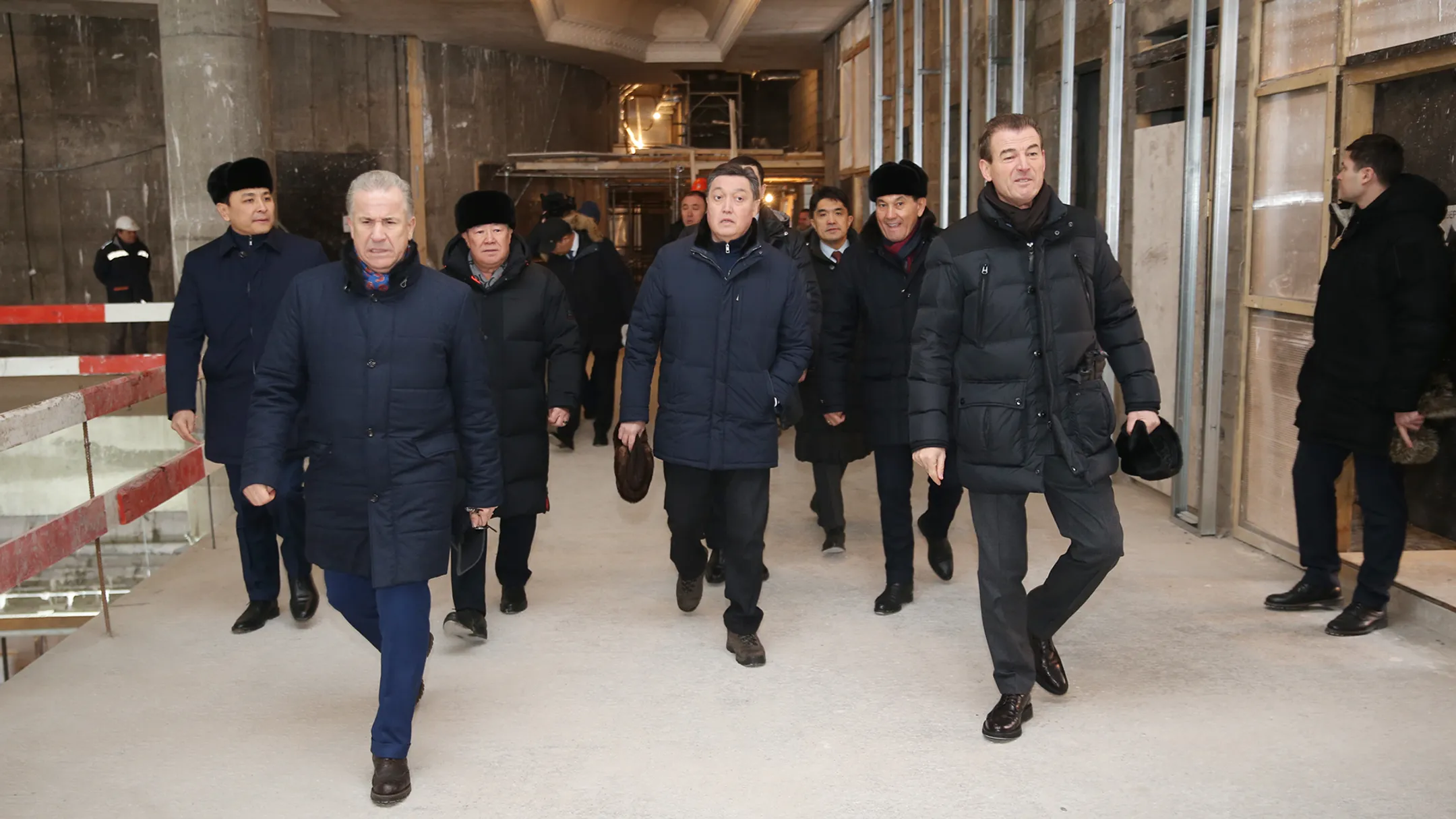 Аскар Мамин проинспектировал строительство спортивного комплекса и театра - Image Kapital.kz