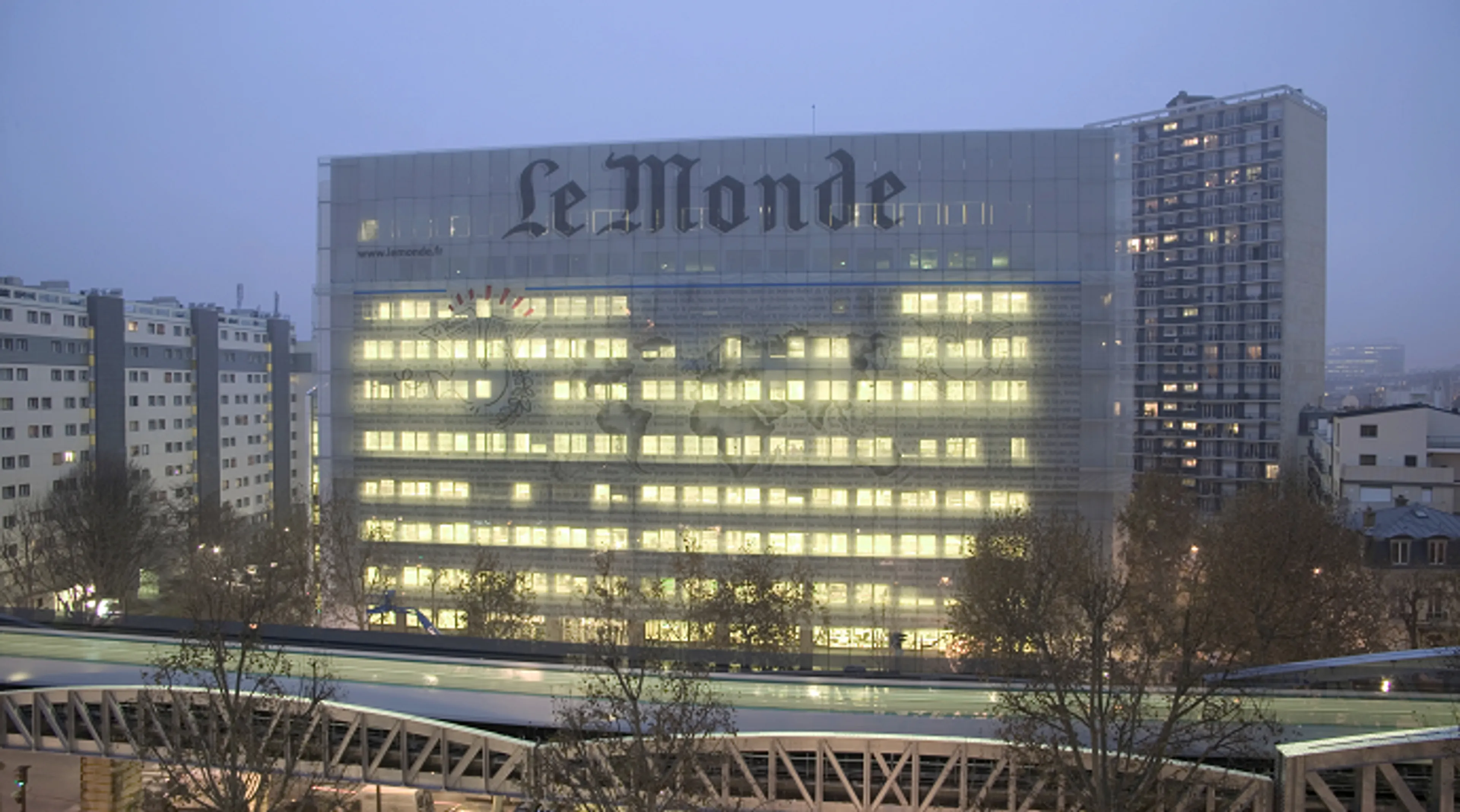 Капитал - Французская газета Le Monde выплатит неустойку «Реалу» и «Барселоне»