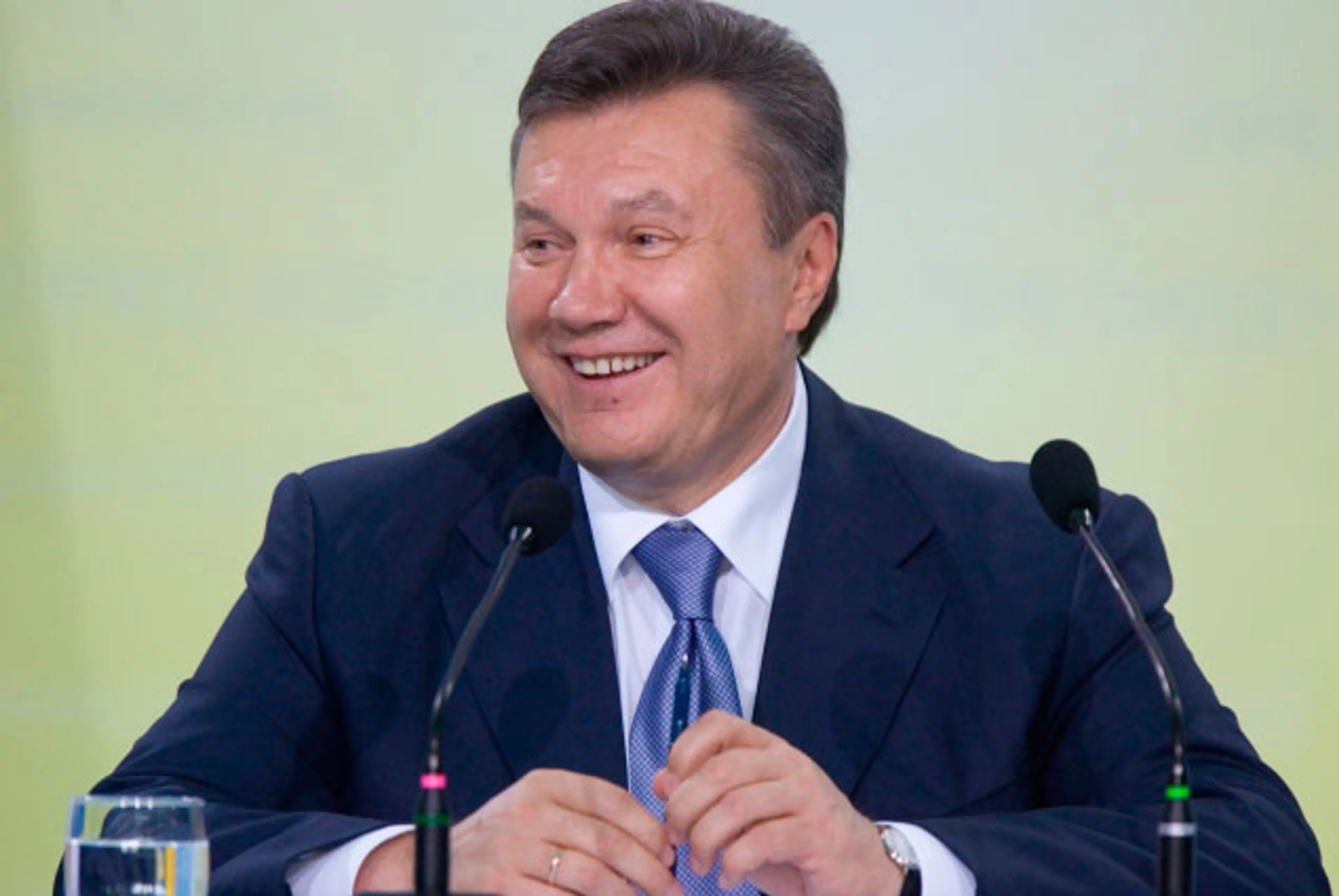 Капитал - Россия отказалась выдавать Януковича