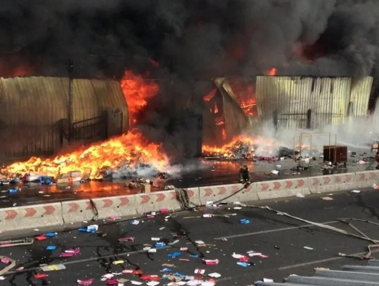 Капитал - Божко назвал причину пожара на барахолке