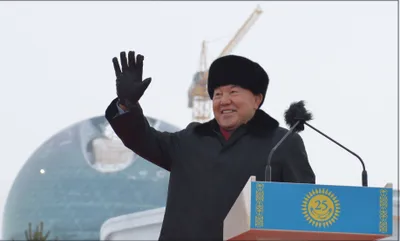 Президент открыл монумент 25-летия Независимости