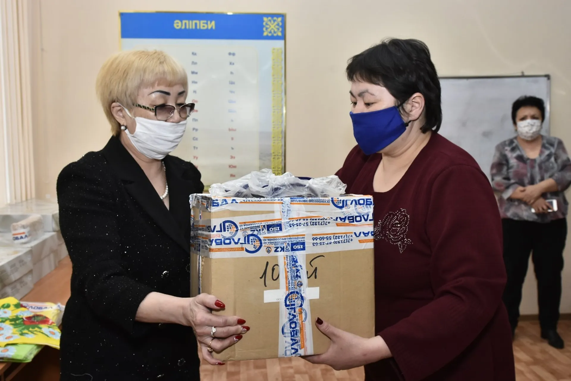 Капитал - Швейные компании провели благотворительную акцию в трех городах