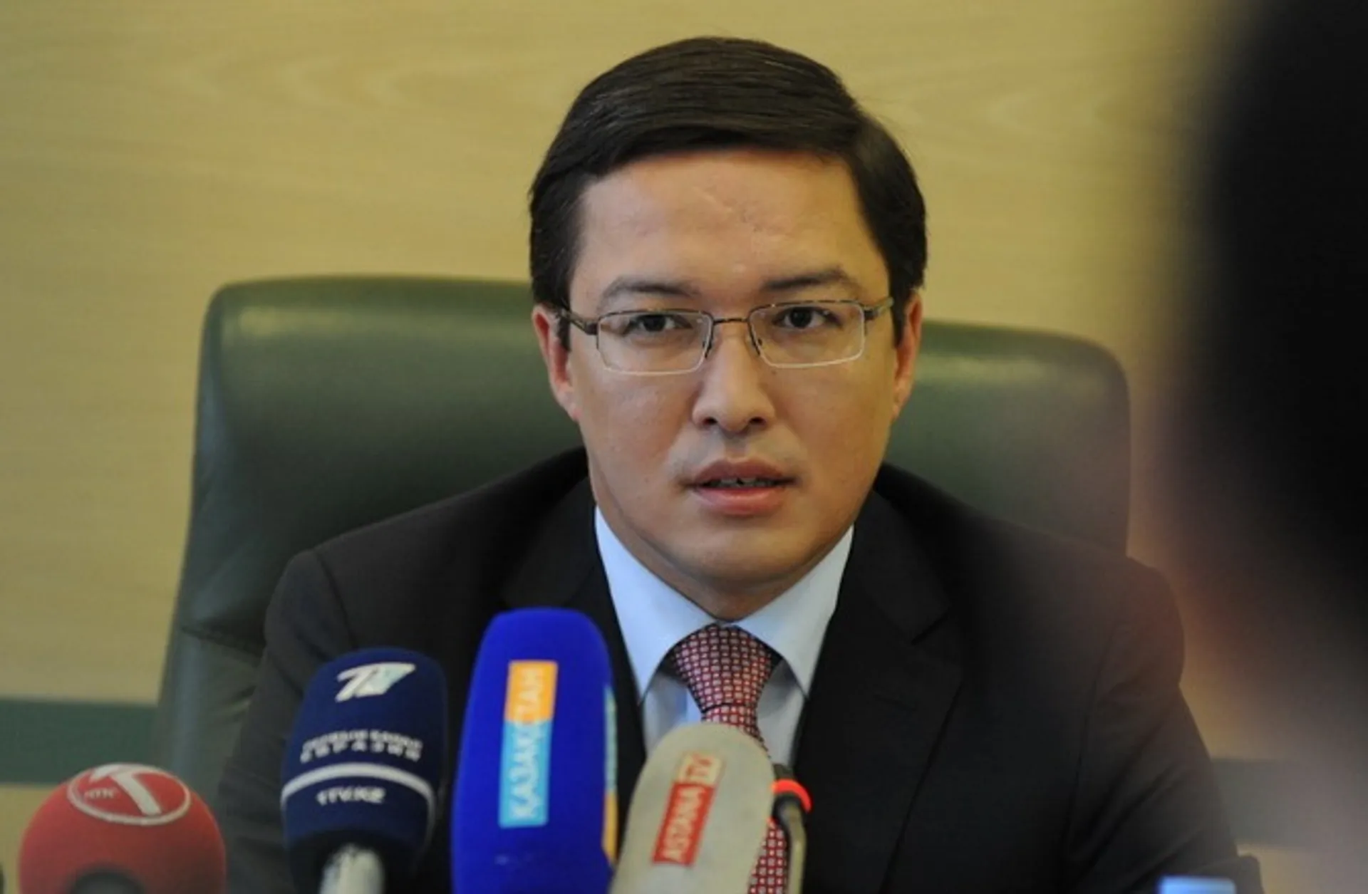 Капитал - Данияр Акишев о стремлении жить и мыслить в тенге