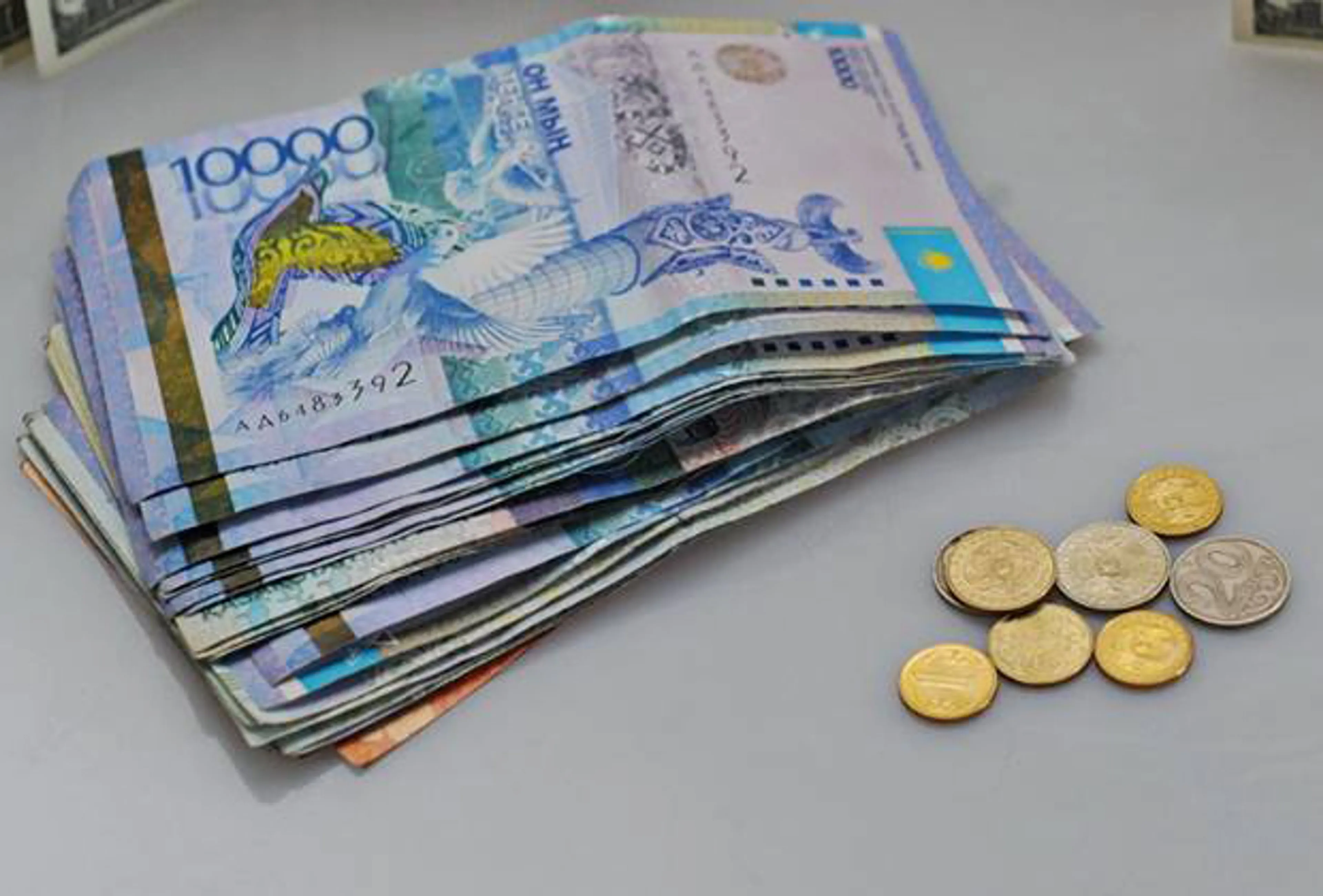 Капитал - Тенге закрыл неделю в зеленой зоне