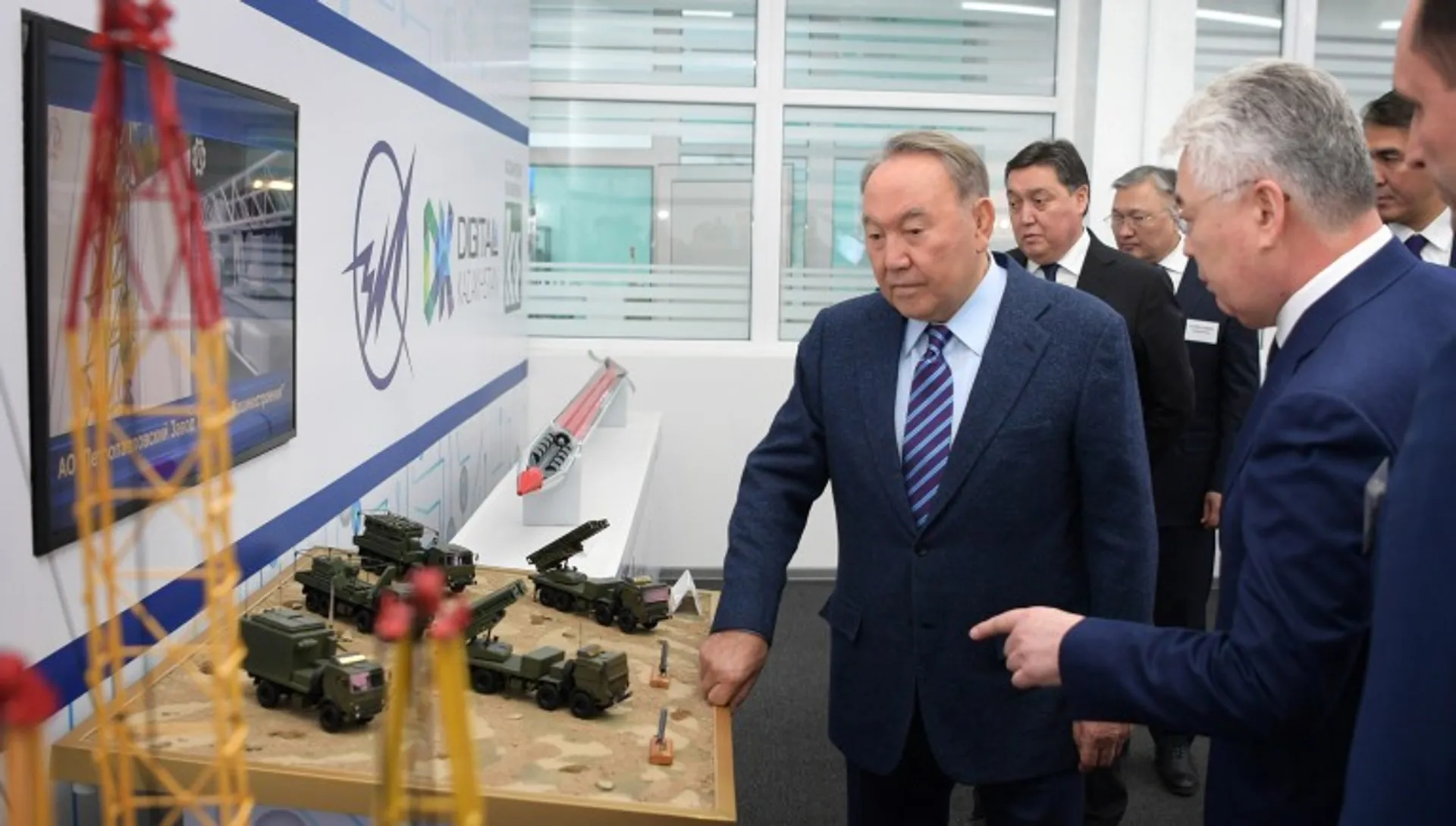 Капитал - Нурсултан Назарбаев и Владимир Путин прибыли в Петропавловск