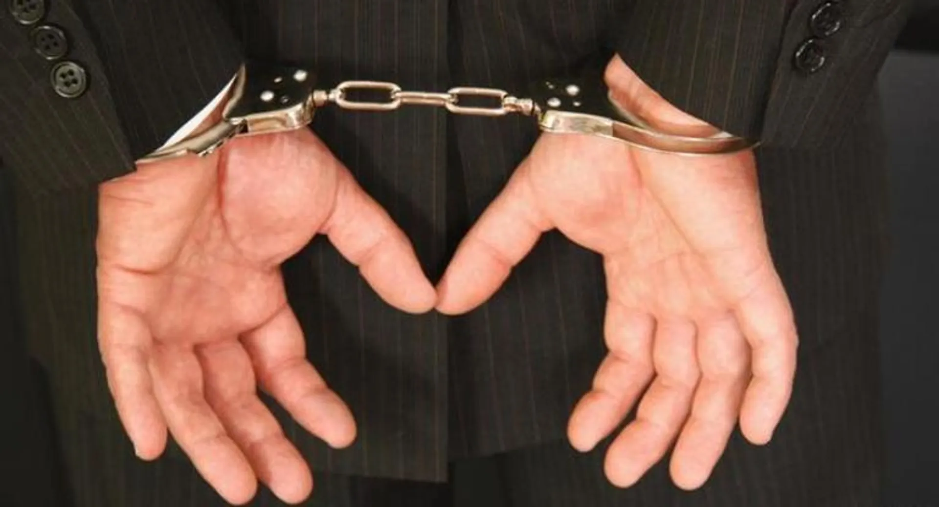 Капитал - Следователь осужден к 5,5 годам за махинации