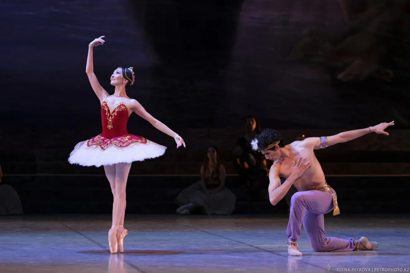 Казахский национальный академический театр оперы и балеты имени Абая