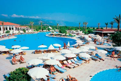 Из-за нелегального туризма Турция теряет миллиарды