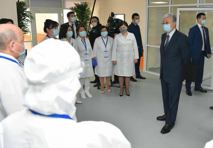 Капитал - Президент пройдет ревакцинацию в январе 2022 года