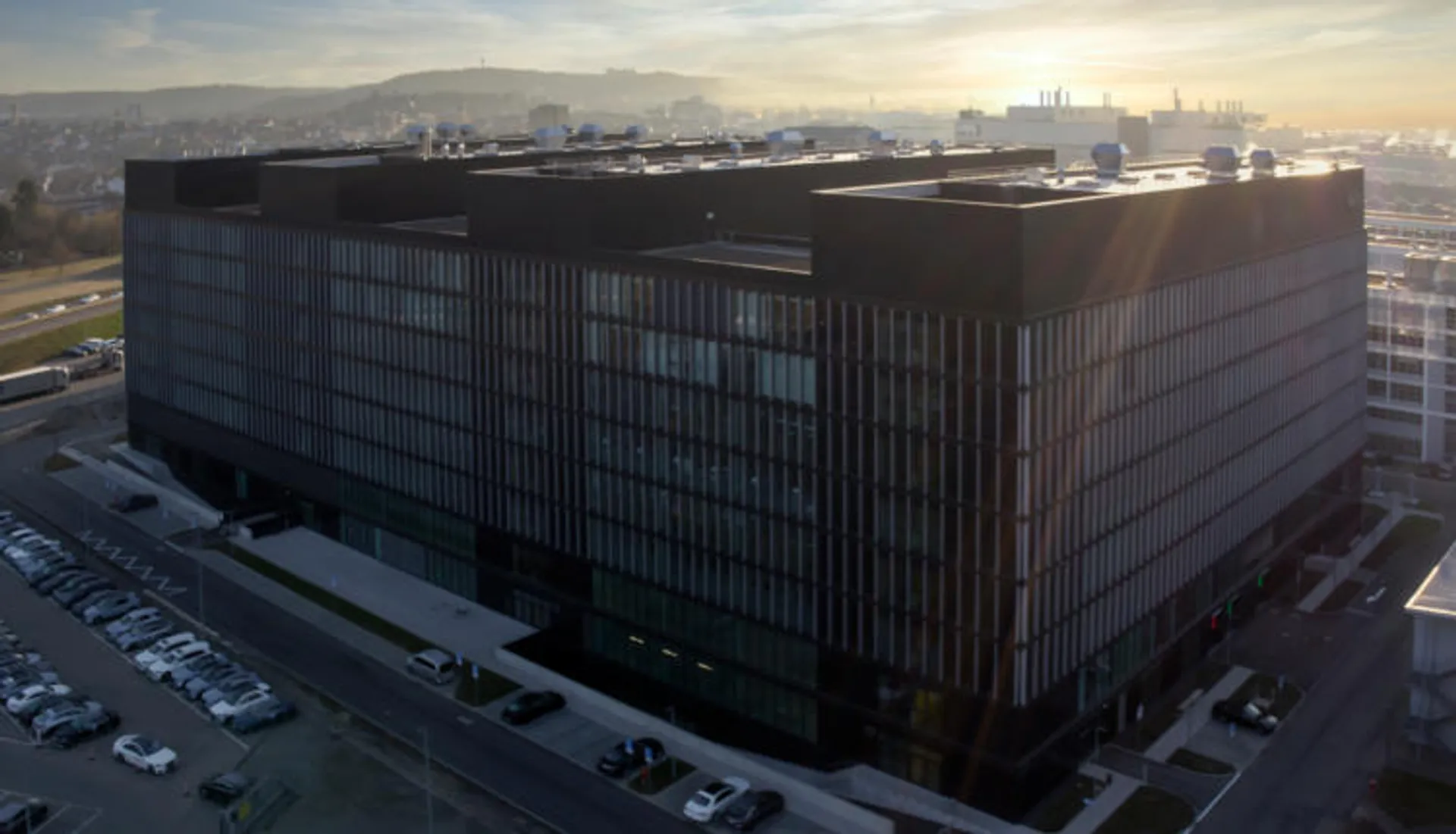 Капитал - Mercedes инвестирует 200 млн евро в центр разработки ПО