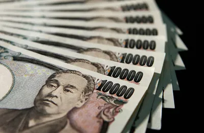 Японская валюта упала в цене до минимума