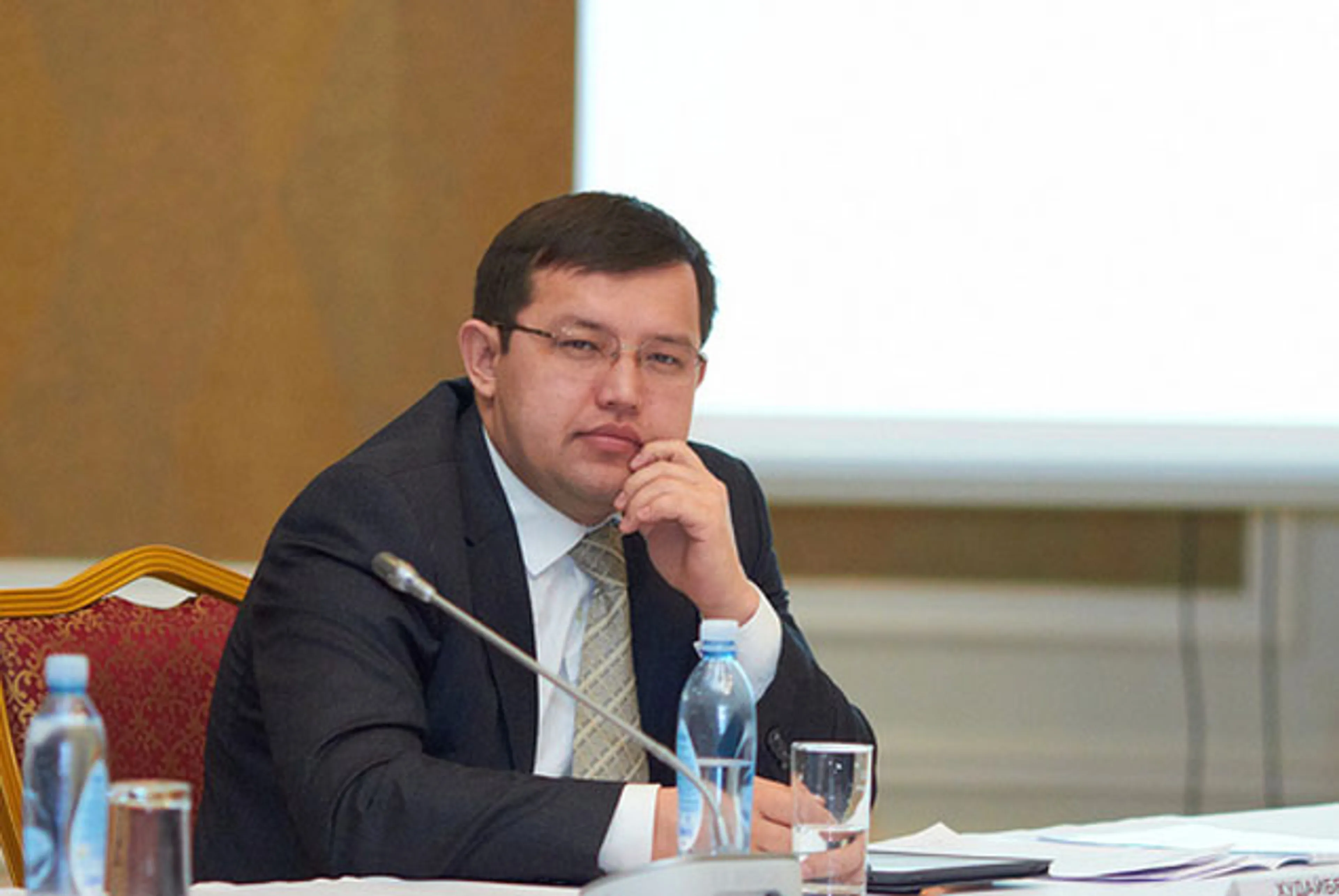 Капитал - Нельзя отпускать валюту в свободное плавание в период нестабильности