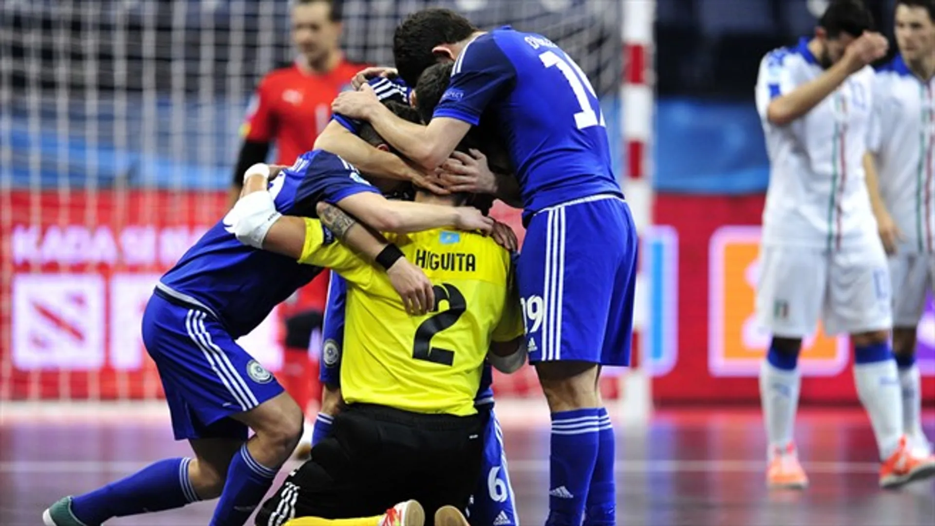 Капитал - Сборная Казахстана по футзалу вышла в полуфинал Евро-2016