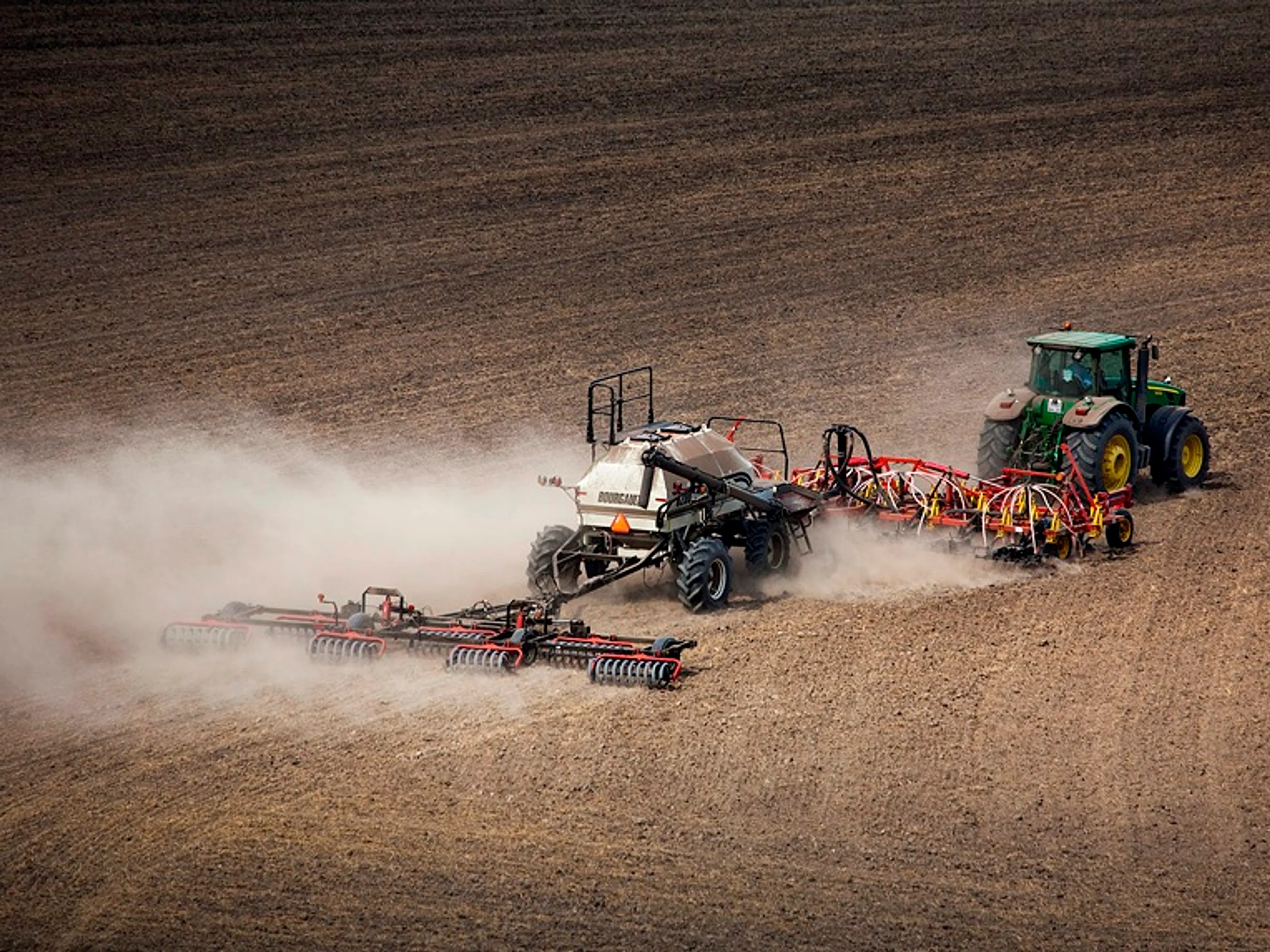 Капитал - КазАгро увеличивает финансирование посевной