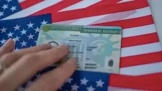 Капитал - США приостановили лотерею грин карт