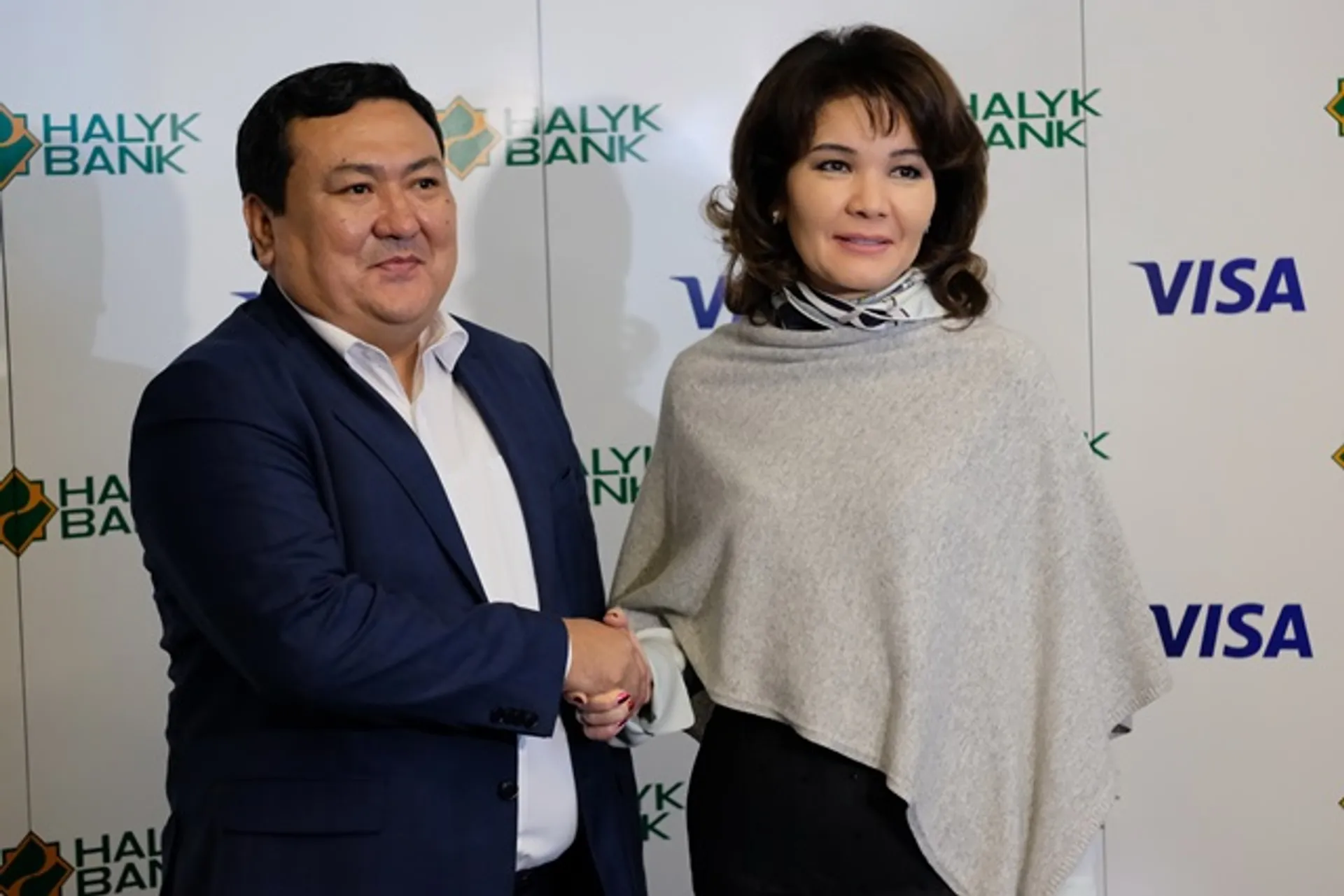 Капитал - Народный банк стимулирует клиентов переходить на Apple Pay