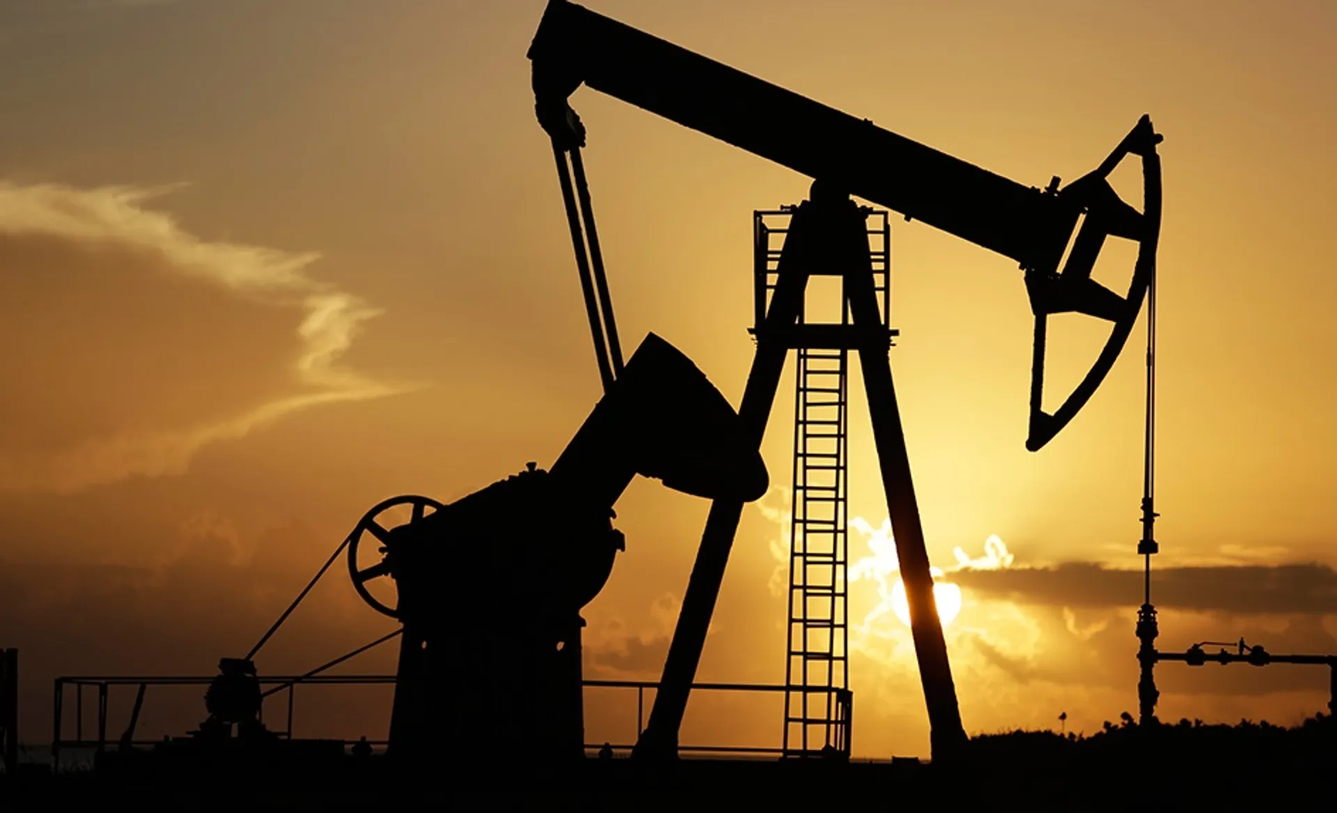 Капитал - Аналитики: Brent в 2017 году будет стоить $56,3