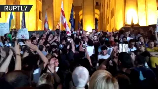 Капитал - В Грузии возобновилась акция протеста оппозиции