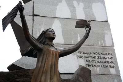 Участники декабрьских событий почтили память жертв