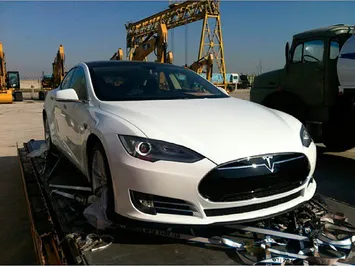 Ракишев может привезти Tesla