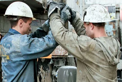 Цена нефти ОПЕК упала ниже $90