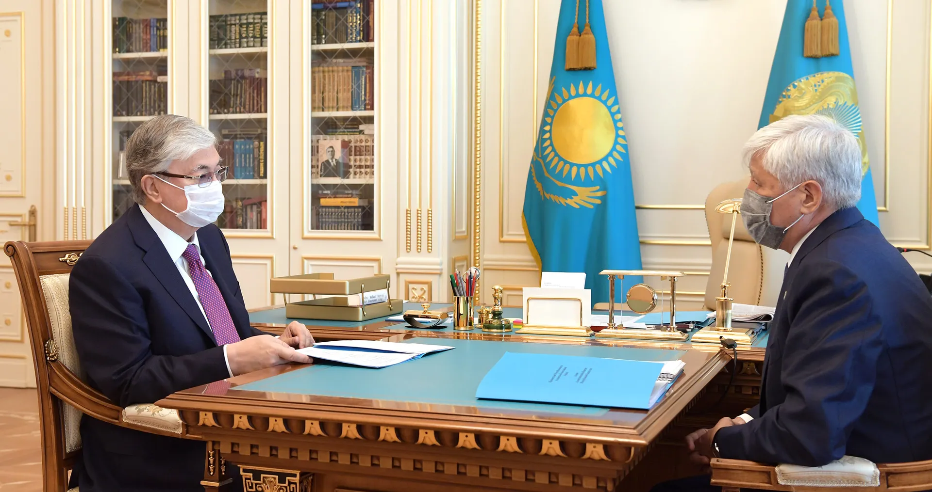 Капитал - Президент встретился с акимами Алматы и Алматинской области