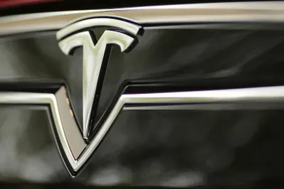 Китайская Tencent стала одним из основных владельцев акций Tesla