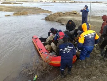 Разрушенные паводками мосты восстановлены