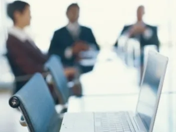 Мужчины в РК стремятся работать в области продаж, IT и производства