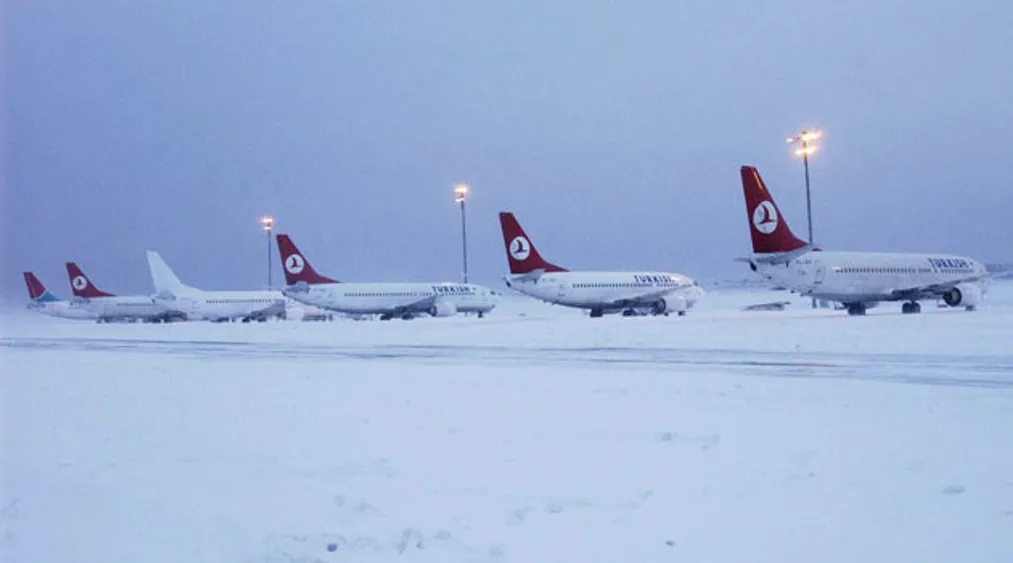 Капитал - Более 200 пассажиров не могут вылететь в Казахстан из Стамбула